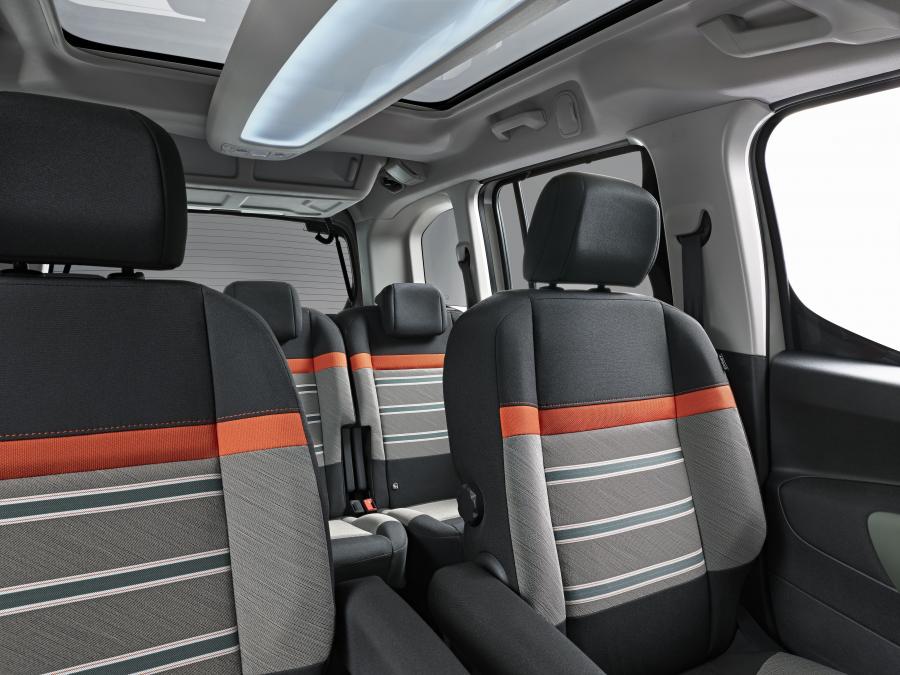 Интерьер Citroen Berlingo Multispace XTR 2018 года  (фото 15 из 41)